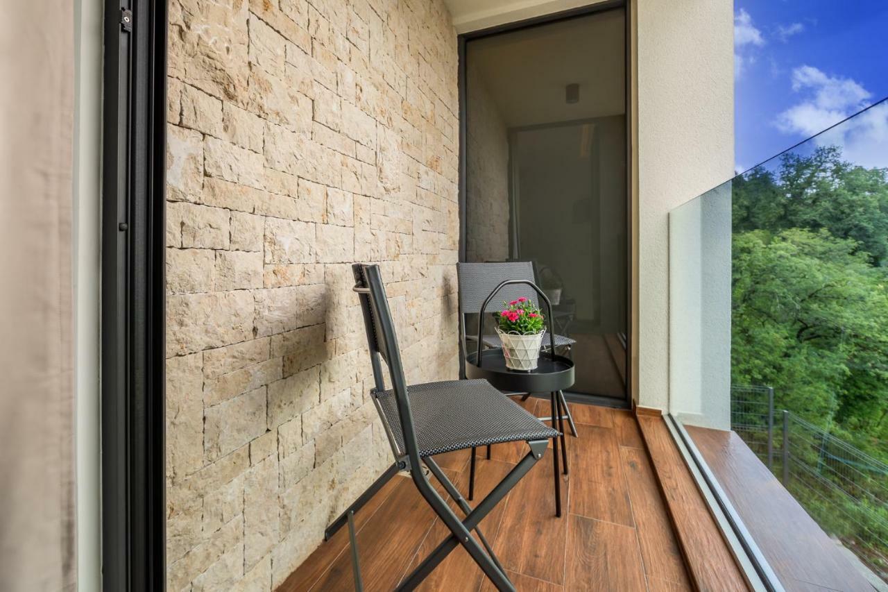 Villa Altavista - Seaview & Relax With Heated Pool & Minigolf Opatija Eksteriør bilde